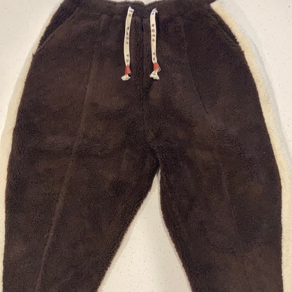 Fleece Capri joggers